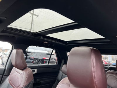 2022 Ford Explorer Platinum