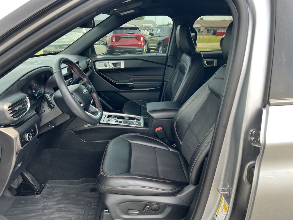 2024 Ford Explorer ST-Line