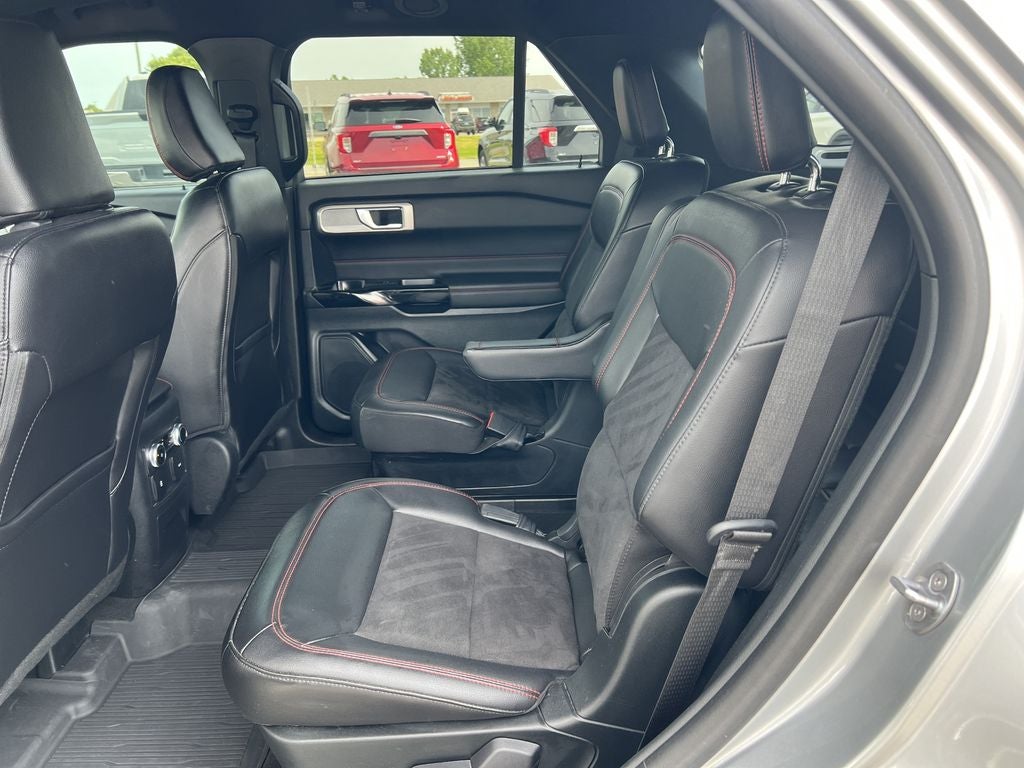 2024 Ford Explorer ST-Line