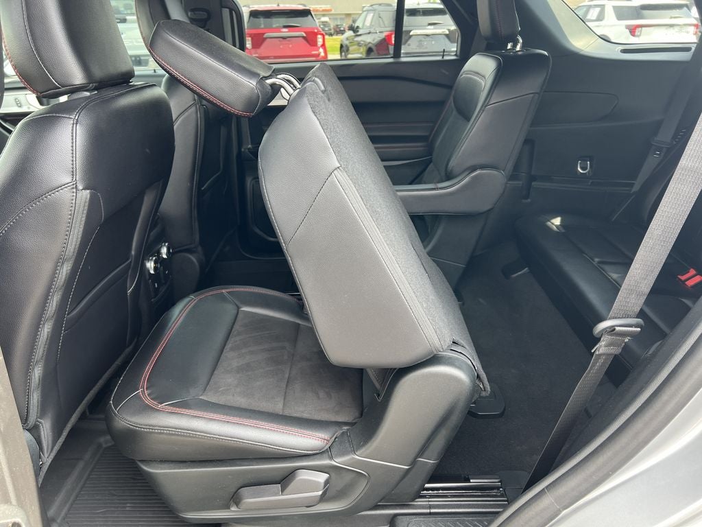 2024 Ford Explorer ST-Line