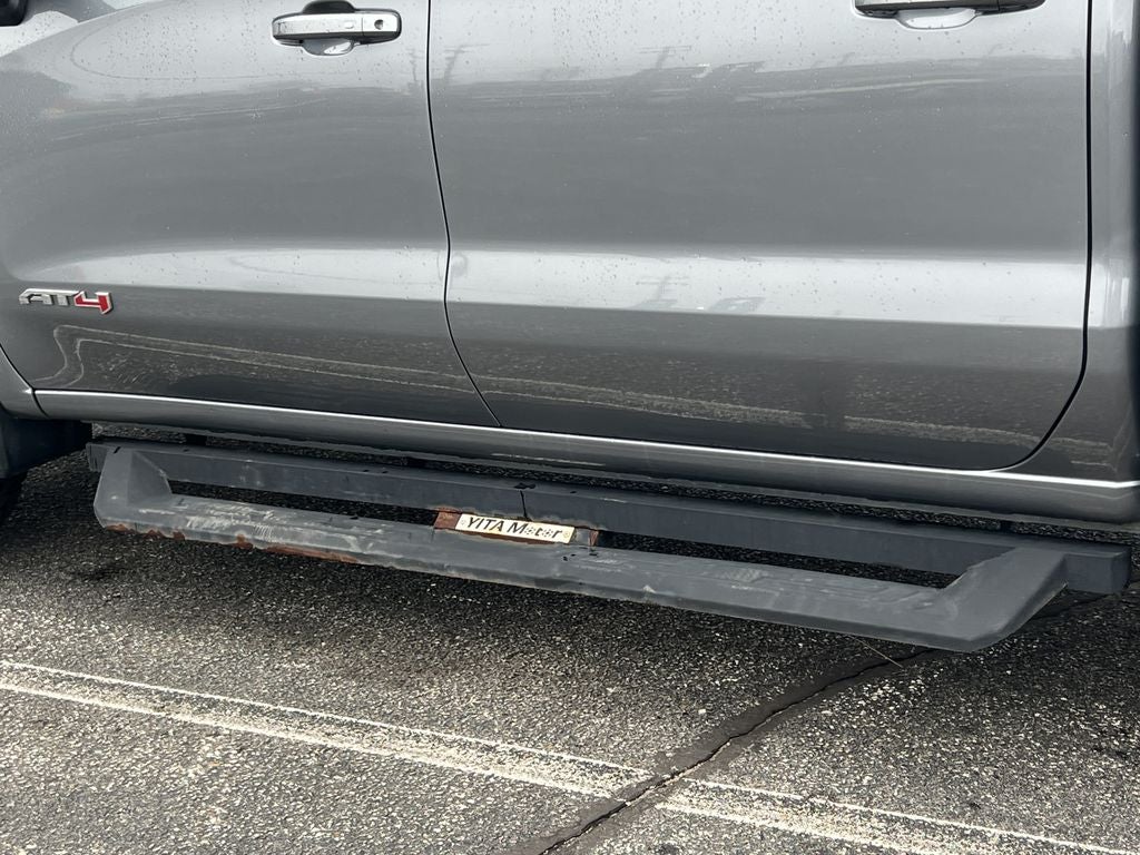 2021 GMC Sierra AT4