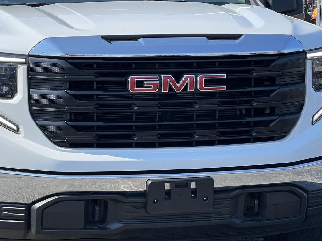 2024 GMC Sierra Pro