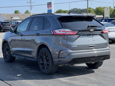 2022 Ford Edge SE