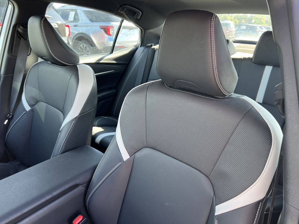 2025 Toyota Camry Hybrid Base