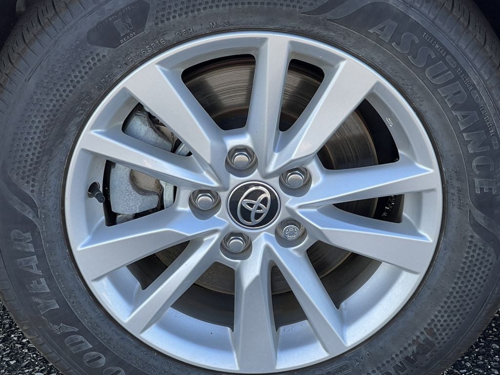 2025 Toyota Camry Hybrid Base