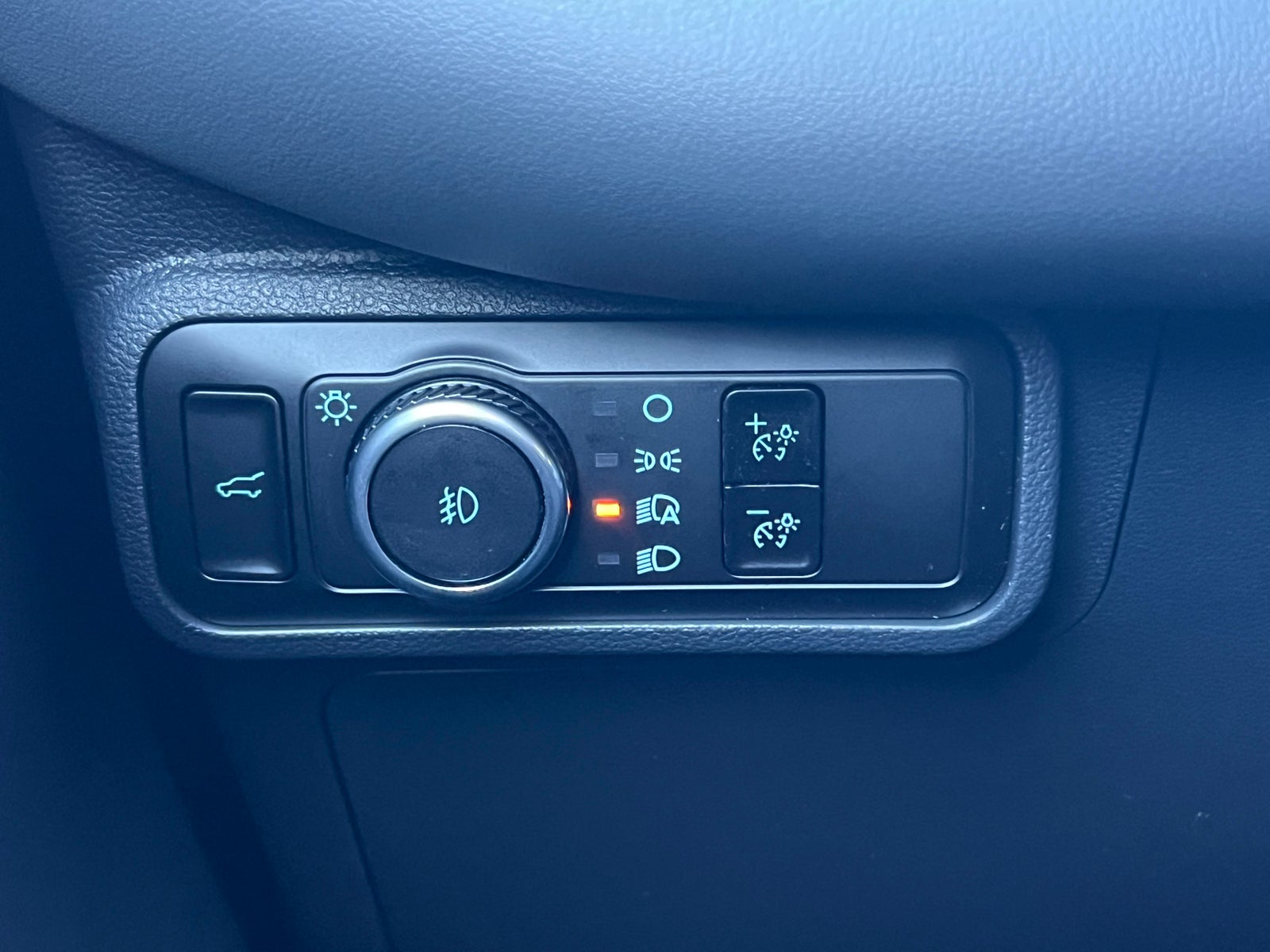 2027 Ford Explorer Active w/200A Pkg