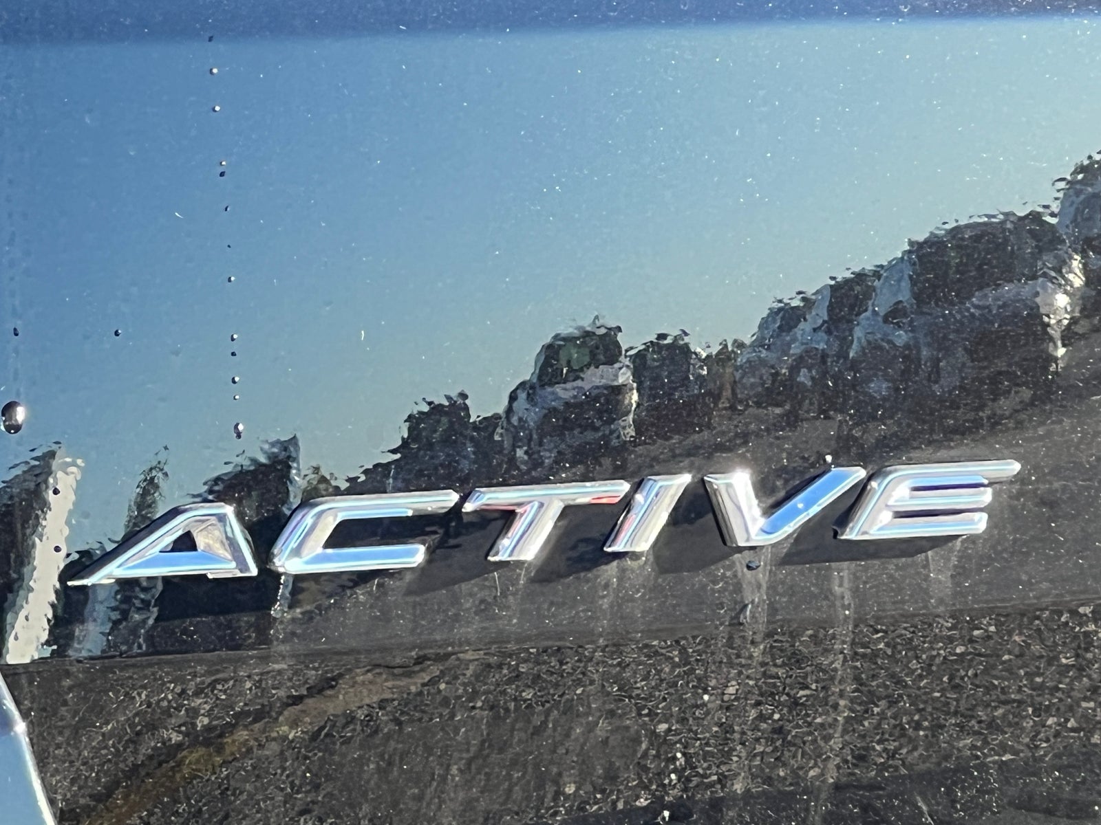 2027 Ford Explorer Active w/200A Pkg