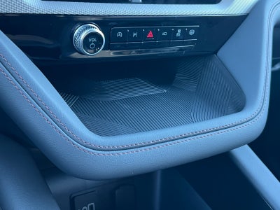 2027 Ford Explorer Active w/200A Pkg