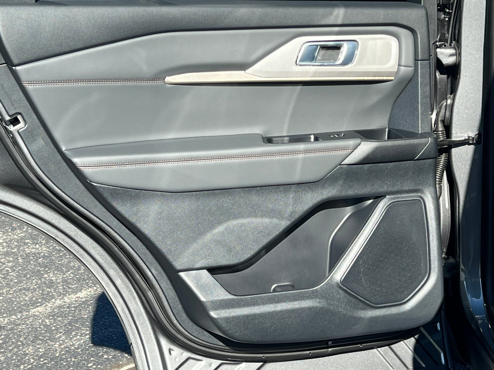 2026 Ford Explorer Active w/200A Pkg