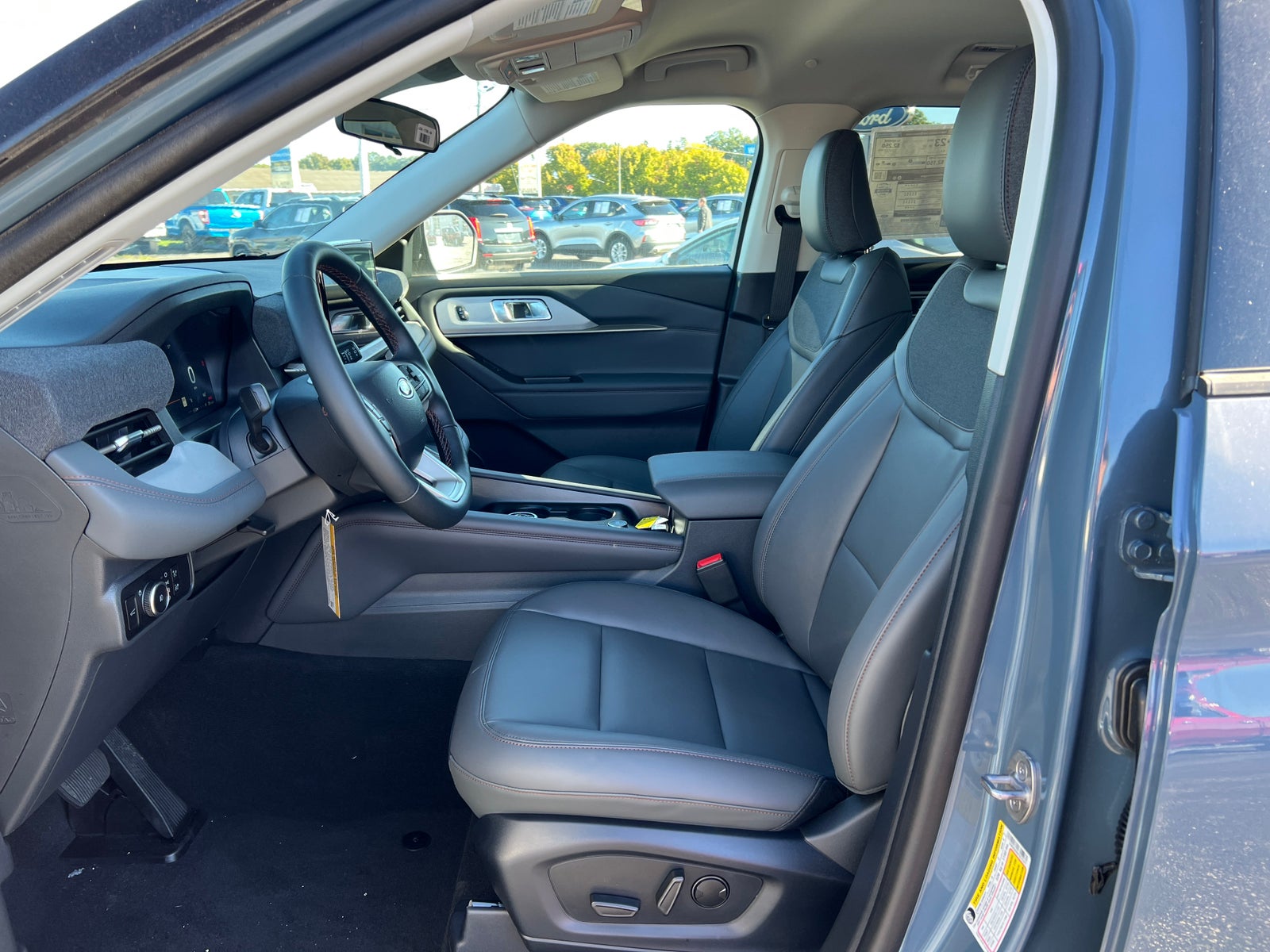 2026 Ford Explorer Active w/200A Pkg