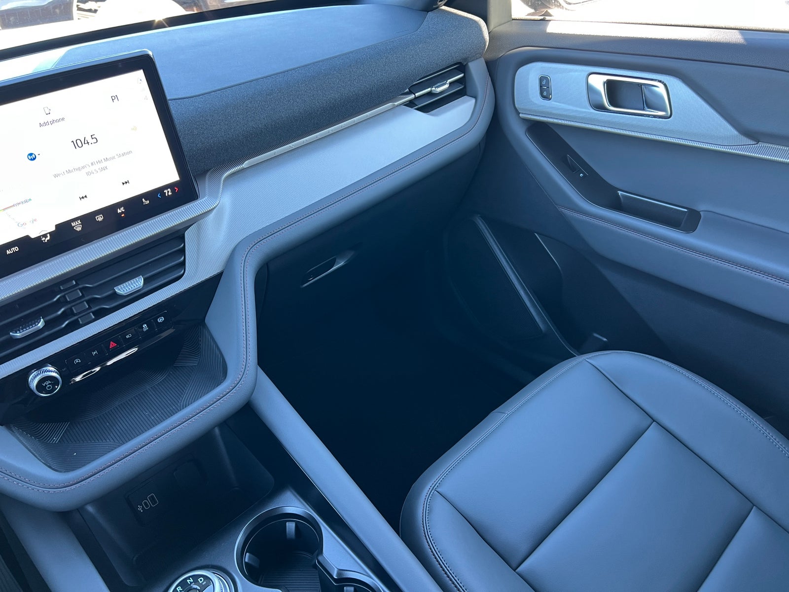 2027 Ford Explorer Active w/100A Pkg