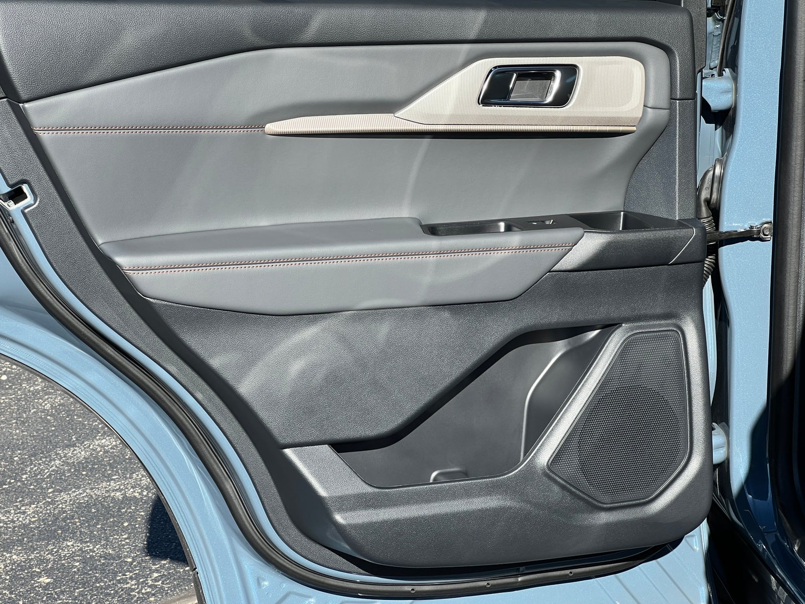 2027 Ford Explorer Active w/100A Pkg