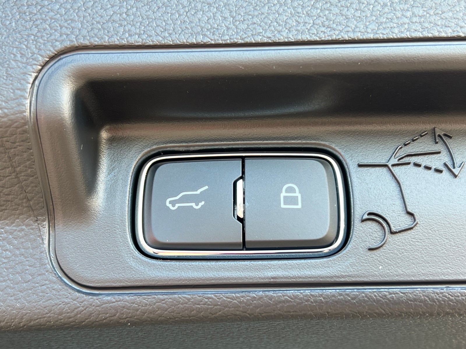 2027 Ford Explorer Active w/100A Pkg