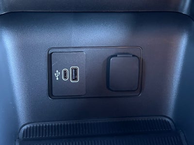 2027 Ford Explorer Active w/200A Pkg