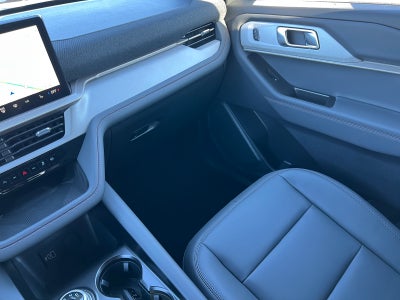 2027 Ford Explorer Active w/200A Pkg