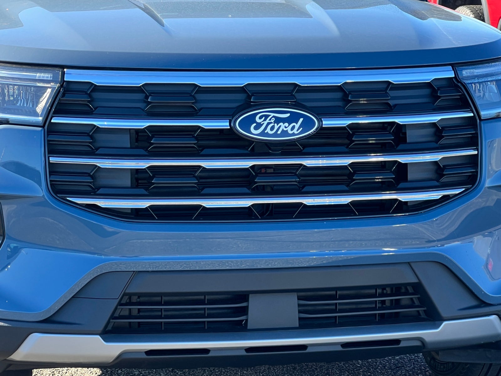 2027 Ford Explorer Active w/200A Pkg