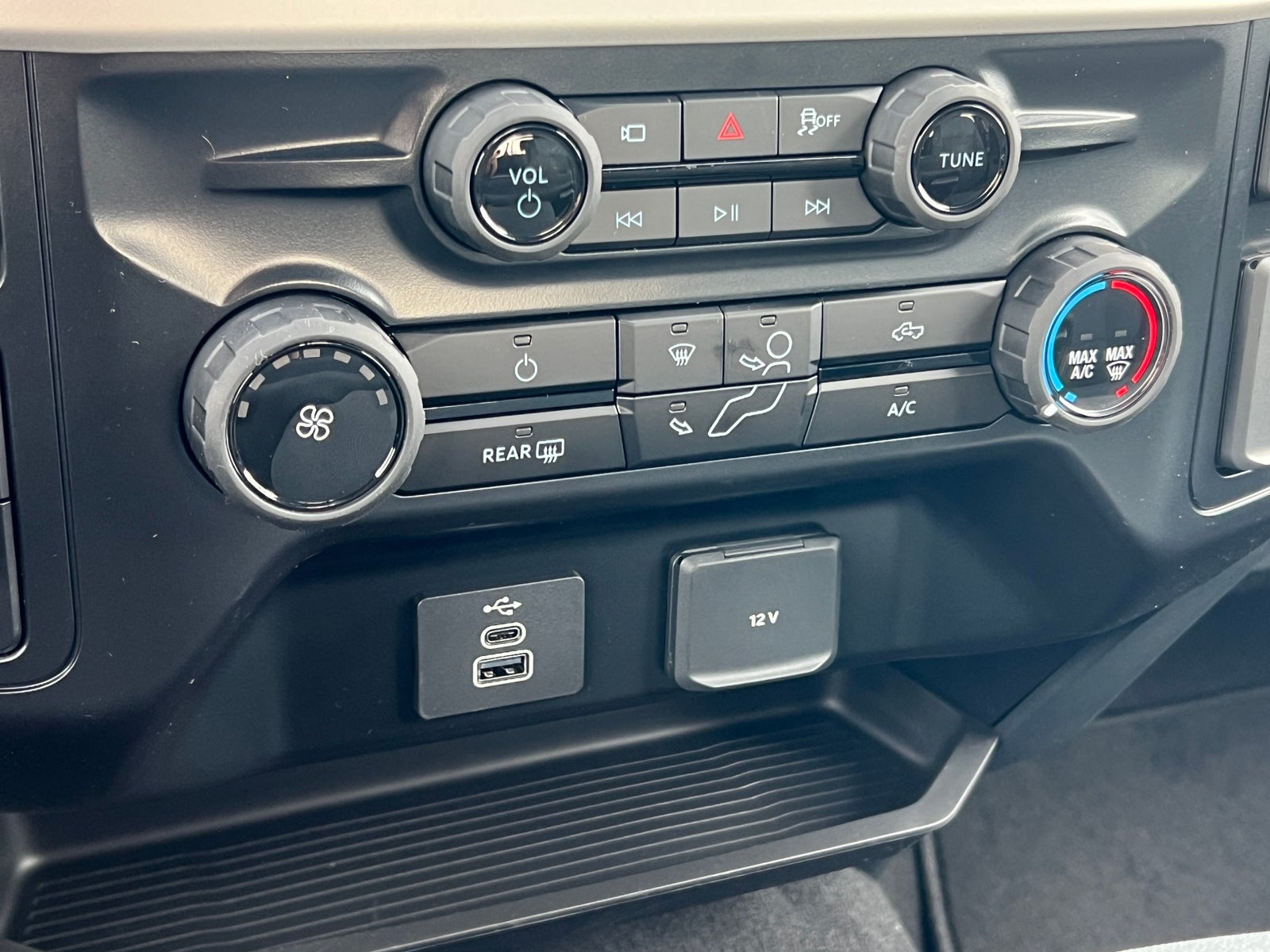 2027 Ford F-250 XLT