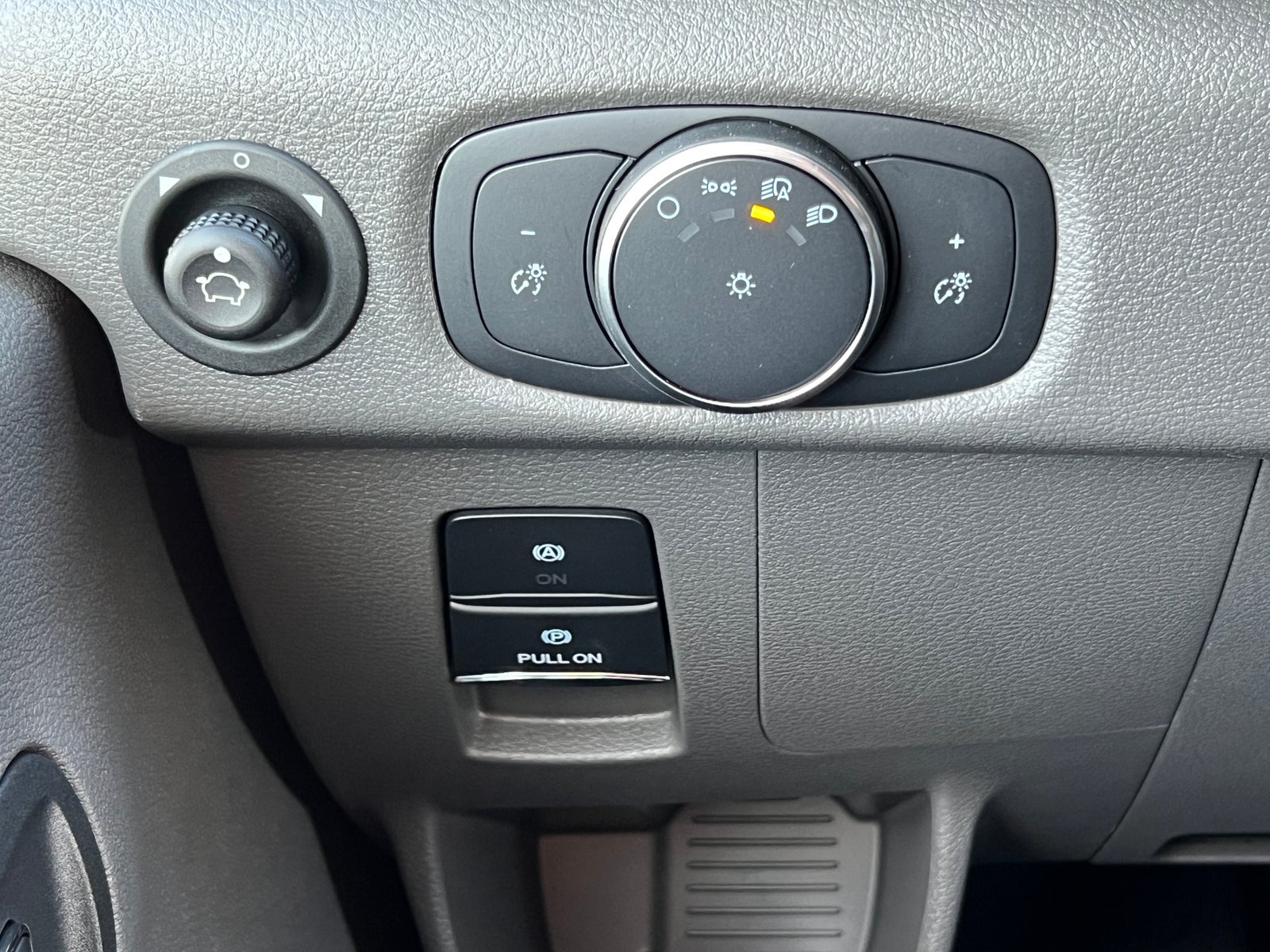 2027 Ford Transit Van Base