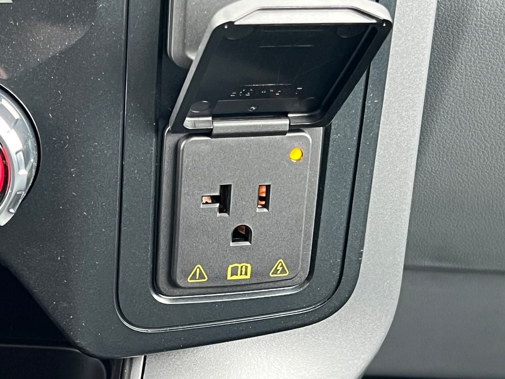 2025 Ford F-150 Lightning XLT