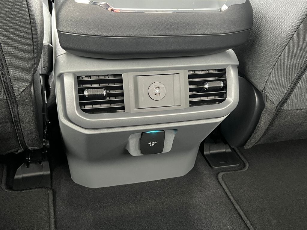 2025 Ford F-150 Lightning XLT